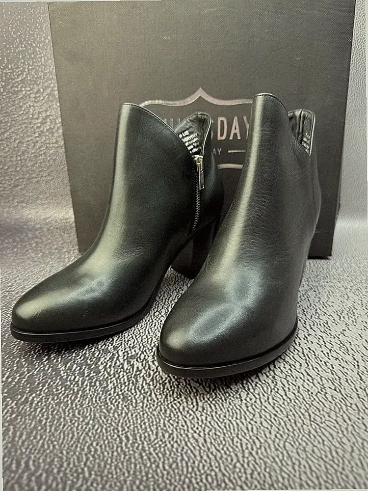 Neu Thursday Boot Company Damen schwarzer Absatz Uptown Leder Bootie Größe 6,5