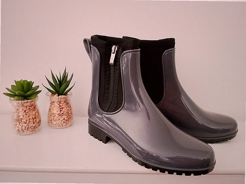 Neue Chelsea‑Regenstiefel – Größe 36 – Made in Italy