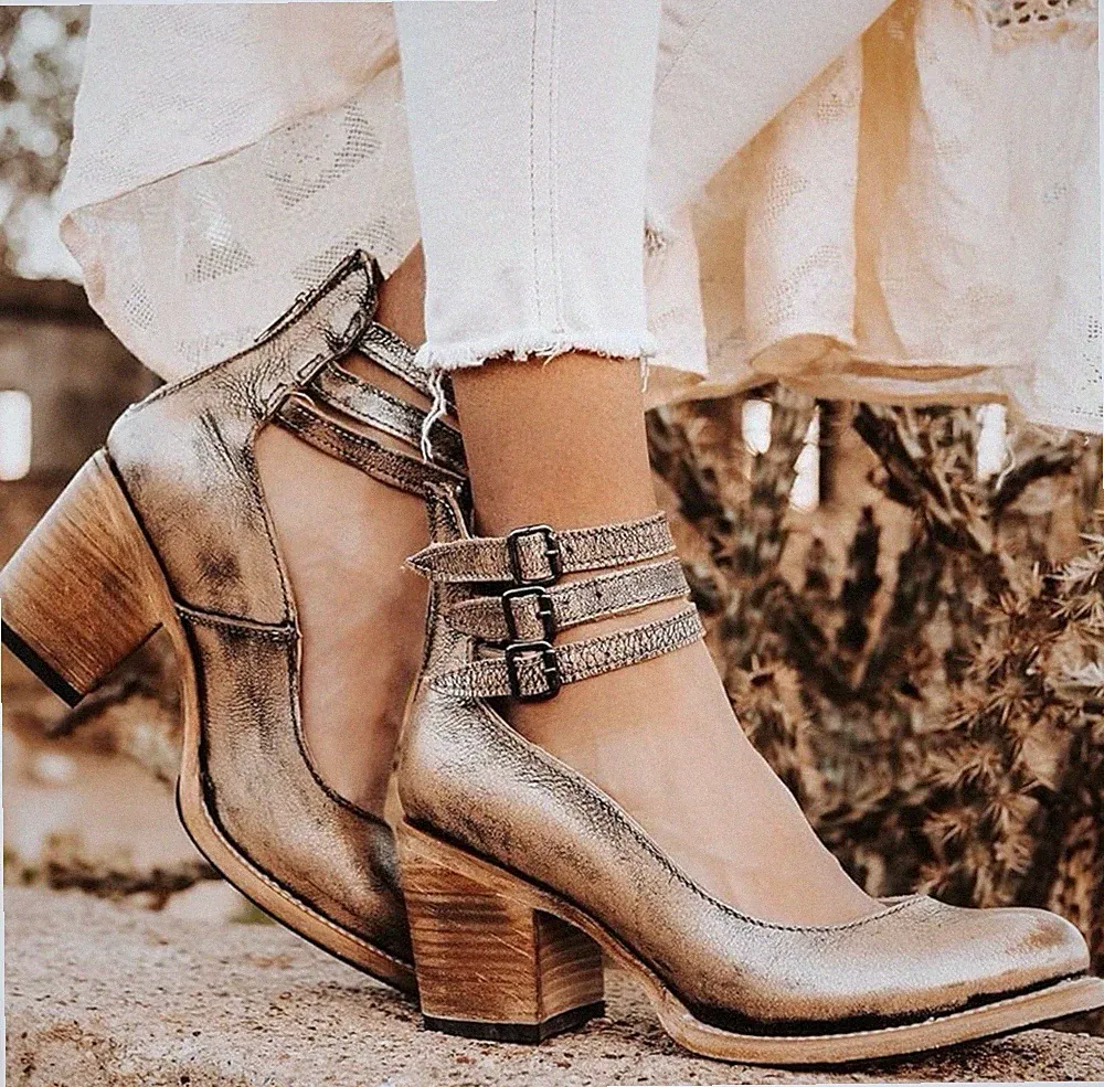 Neue Freebird by Steven Randi Damenschuhe silbergrau Absatz Größe 9 Knöchelri...