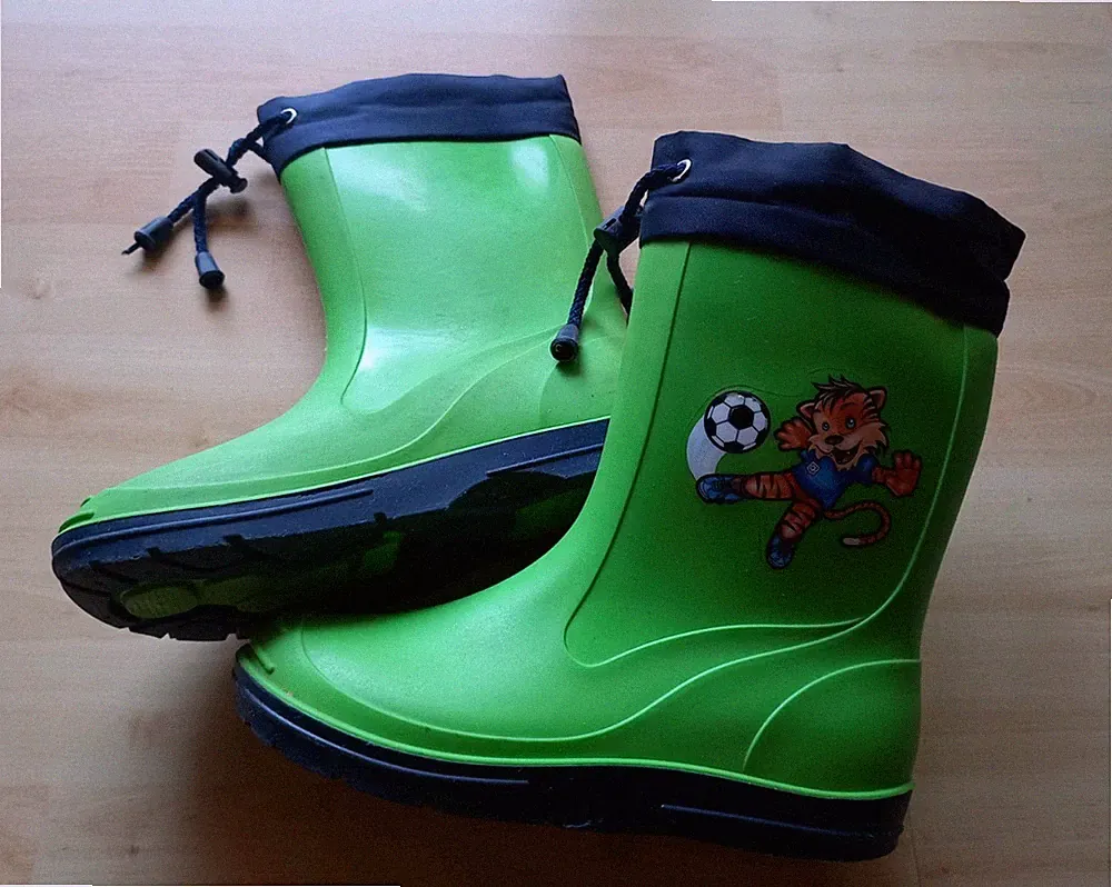 NEUWERTIG♥️ Gummistiefel mit warmen Einlegesohlen, Gr. 34, grün, Fußball, Fuchs