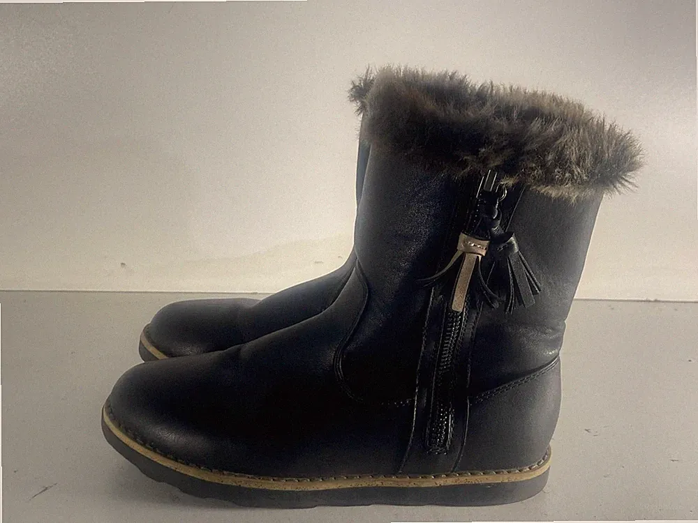Next Mädchen Schuhe Größe 2 (34,5) gebraucht schwarz Damen Seitenreißverschluss Fellbesatz warm Stiefel - E58