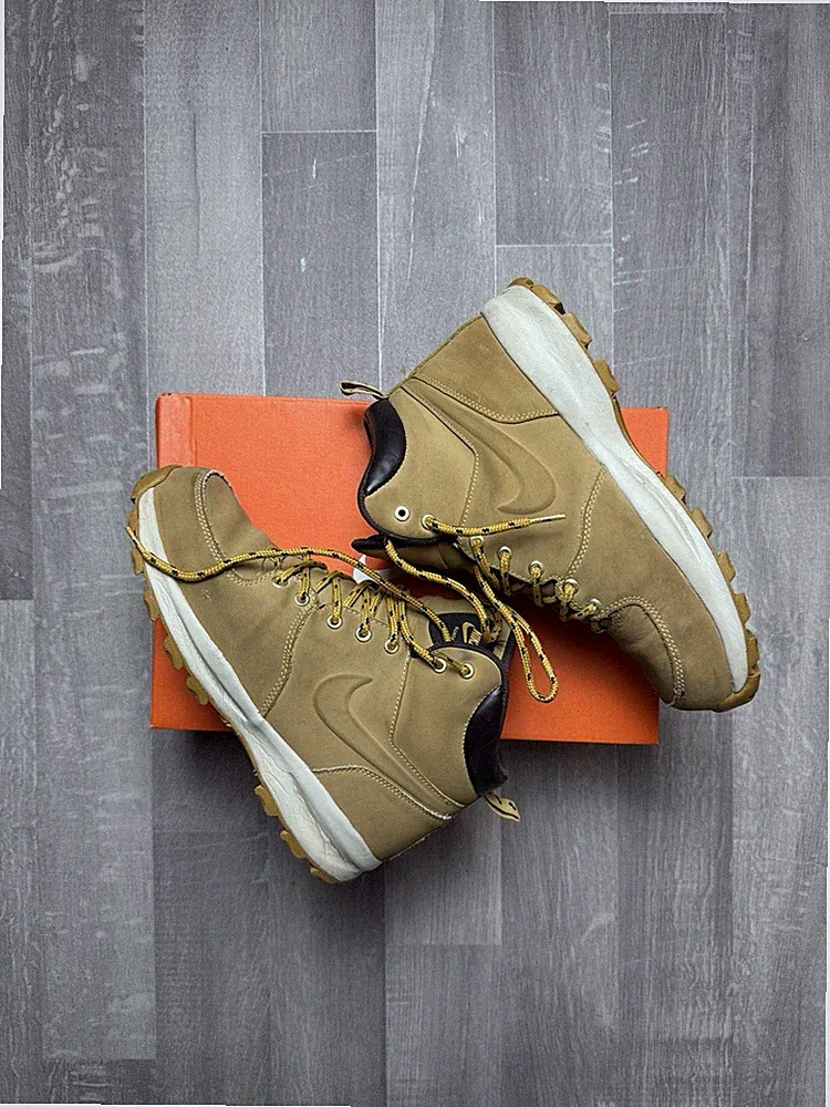 44 Gummistiefel