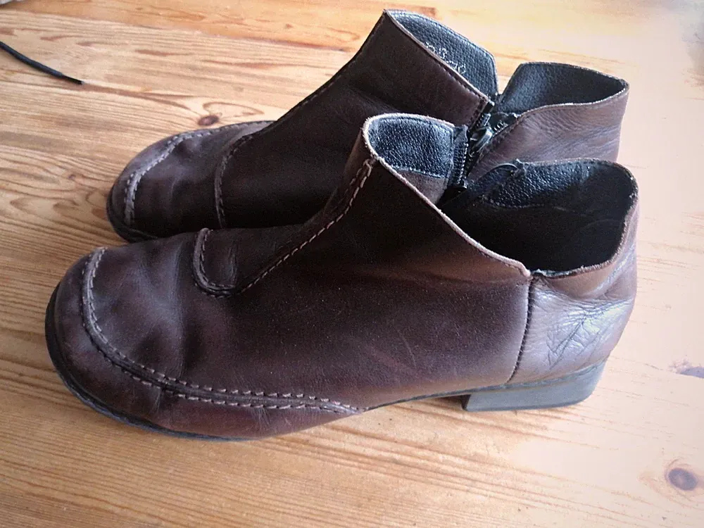 Nora Stiefelette Boots Leder Stiefel Gr. 40 UK 6 braun Weite Fuß