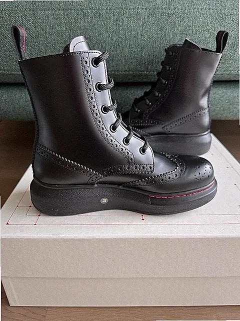 Original McQueen Schnürstiefelette