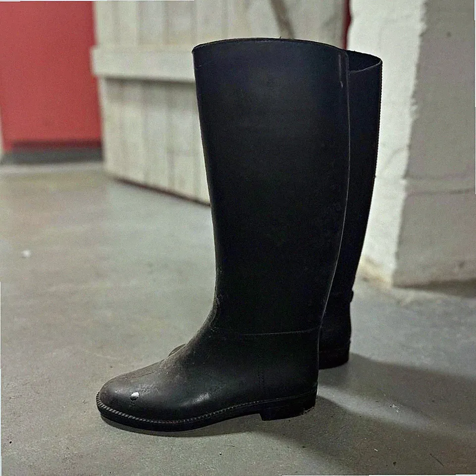 & Other Stories Damen Gummistiefel EU 34 schwarz kniehoch Slip-On flach