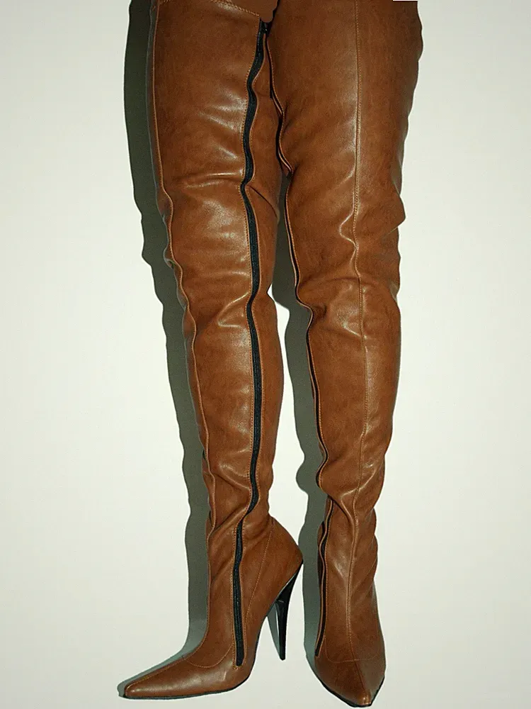 Overknee Stiefel kunstleder Absatz 13cm braun grobe 42 Polen