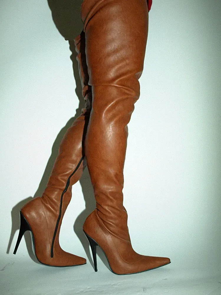 Overknee Stiefel kunstleder Absatz 13cm braun grobe 45 Polen