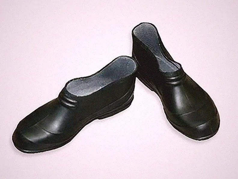 Paliutis Damen Gummistiefel PVC Schwarz Grün Gr. 38 Schutz vor Nässe ohne Futter