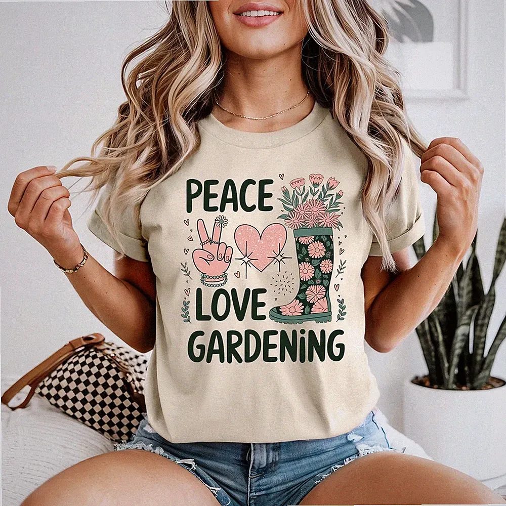 Peace Love Gardening Damen T-Shirt Blumen Gummistiefel Naturliebhaber Geschenk