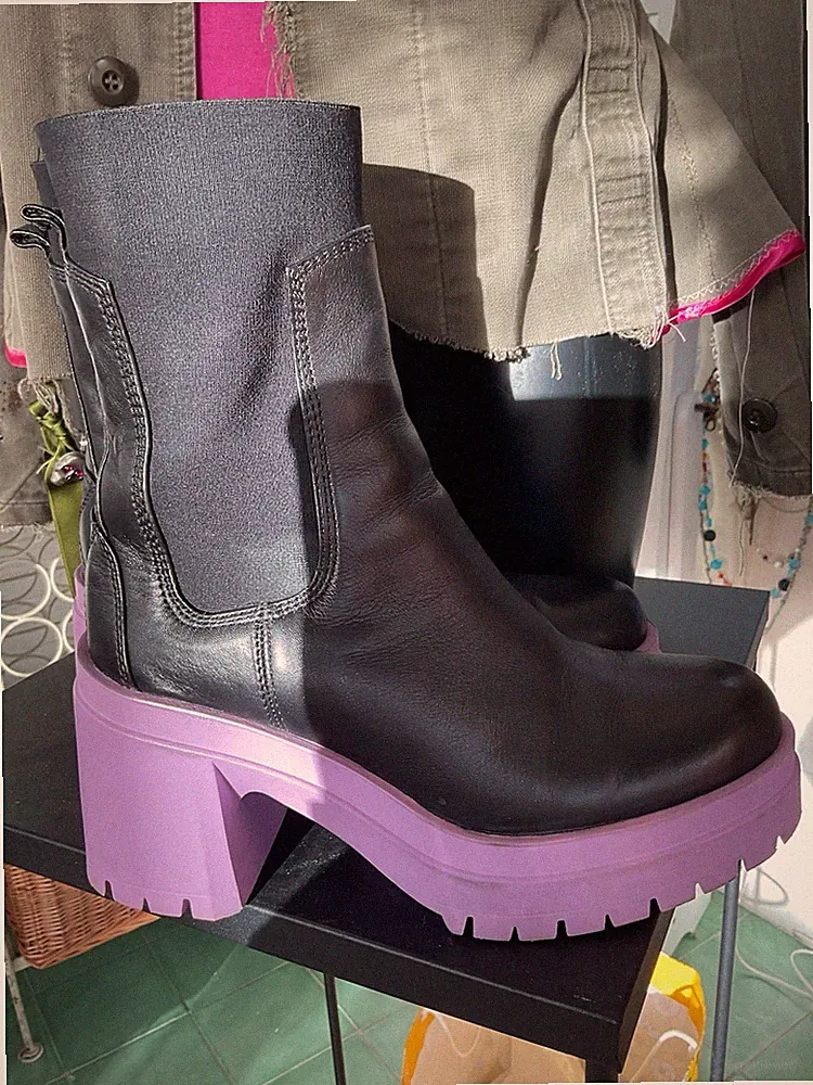 Plateau Stiefeletten ALDO Chelsea Boot Stiefel Schwarz Flieder Lila Plateau