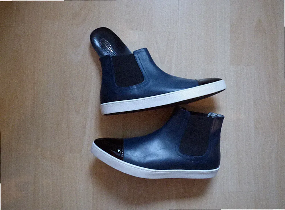 Pollini Stiefeletten chelsea boots Gr. 39 in Nachtblau NEU
