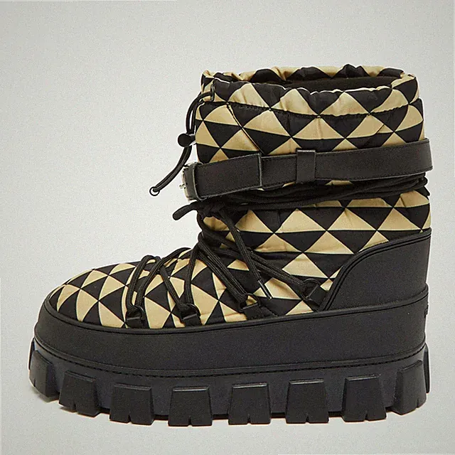 Prada Schneestiefel Größe 41 Schwarz Gelb Leder und Nylon