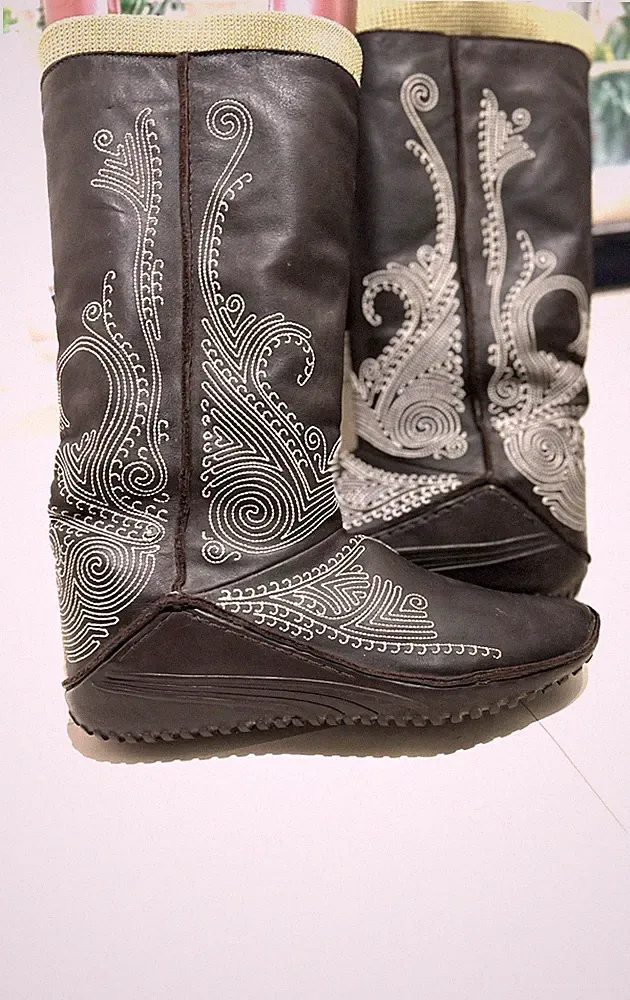Puma Monsoon halbhohe Damenstiefel zum Überziehen braun Leder Stickerei UK 6,5