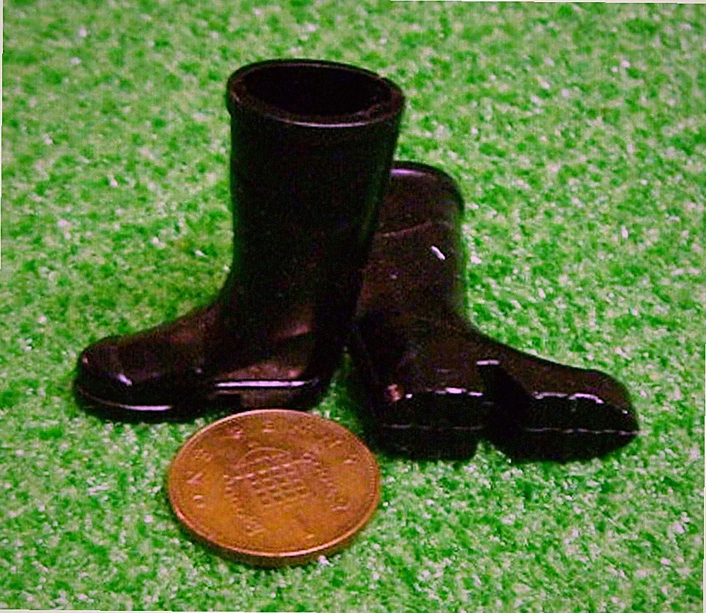 Puppenhaus Schwarze Kunststoff Gummistiefel 1:12 Maßstab Gummistiefel SA Tumdee