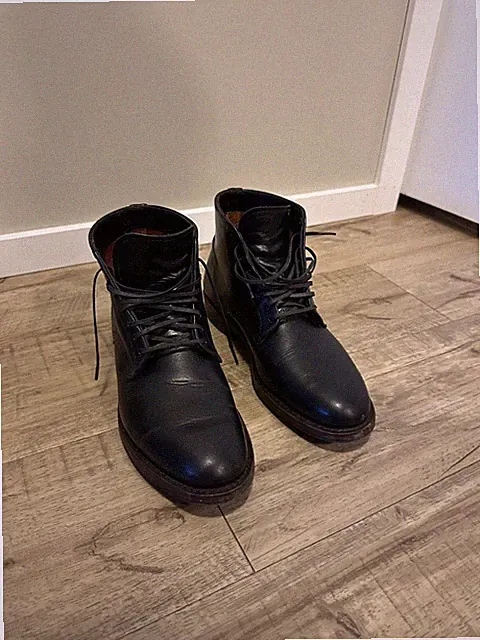 Redwing Williston 9436 Size 9.5D. Good Condition, Hardly Worn.