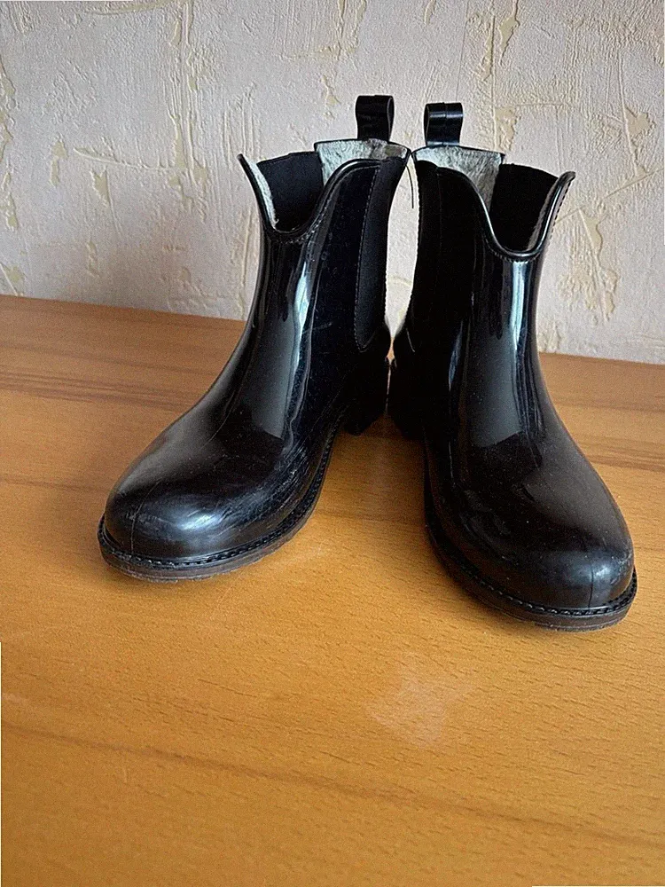 Rieker Damen Gummistiefel Gr. 38 Kurz Schwarz glänzend getragen guter Zustand