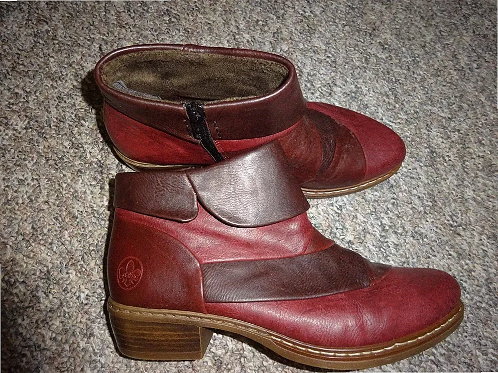 Rieker Damen Kunst Leder Stiefel Stiefeletten Logo Gr. 40 NEU