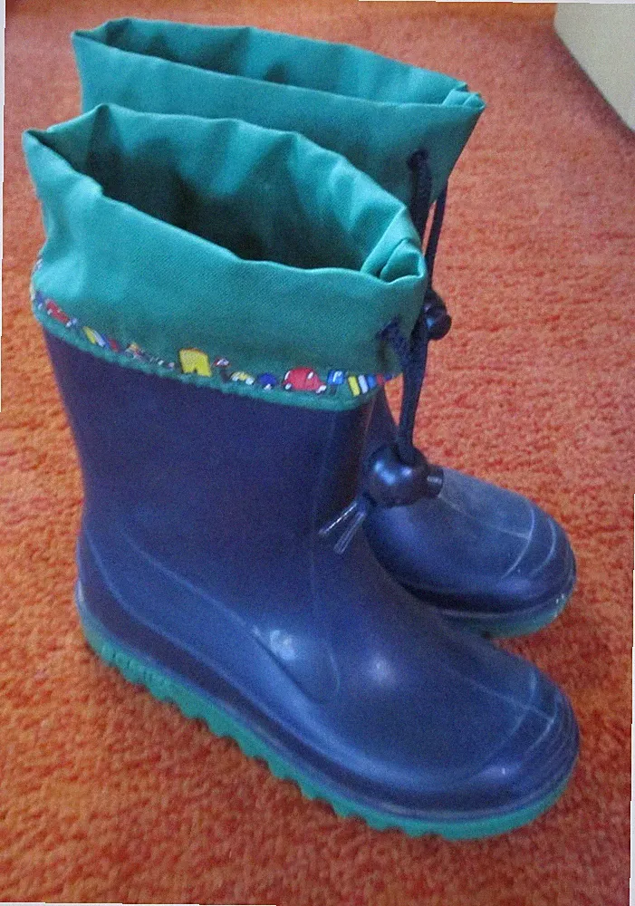 ROMIKA; blau-grüne Gummistiefel in Größe 25