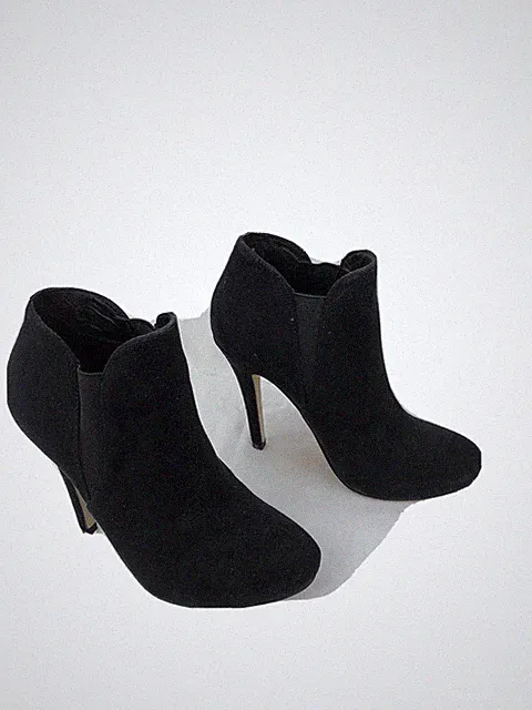 SAN MARINAi Stiefeletten mit Stilettoabsatz Nubukleder schwarz - Größe 35 neuwertig