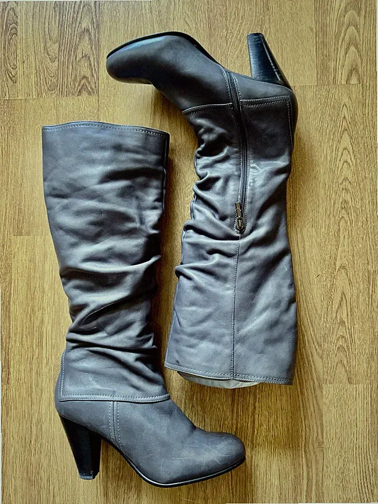 Schicke graue Stiefel aus Echtleder,41, 9cm Absatz, 5th Avenue
