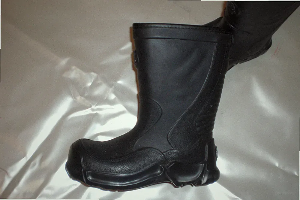 Schicke neu Kinder Gummistiefel mit Echtlammfell Gr 28 von Dille