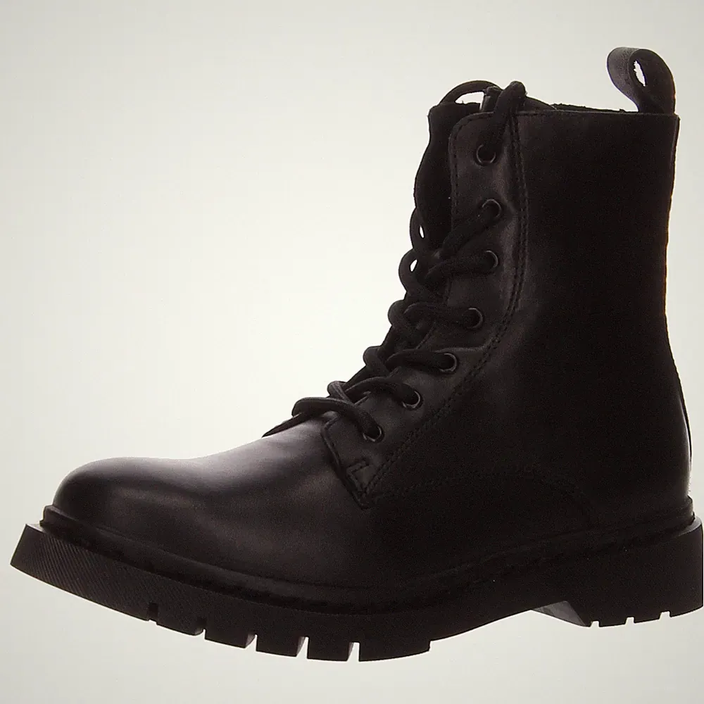 Schnürstiefel Kaltfutter von Tamaris in Schwarz