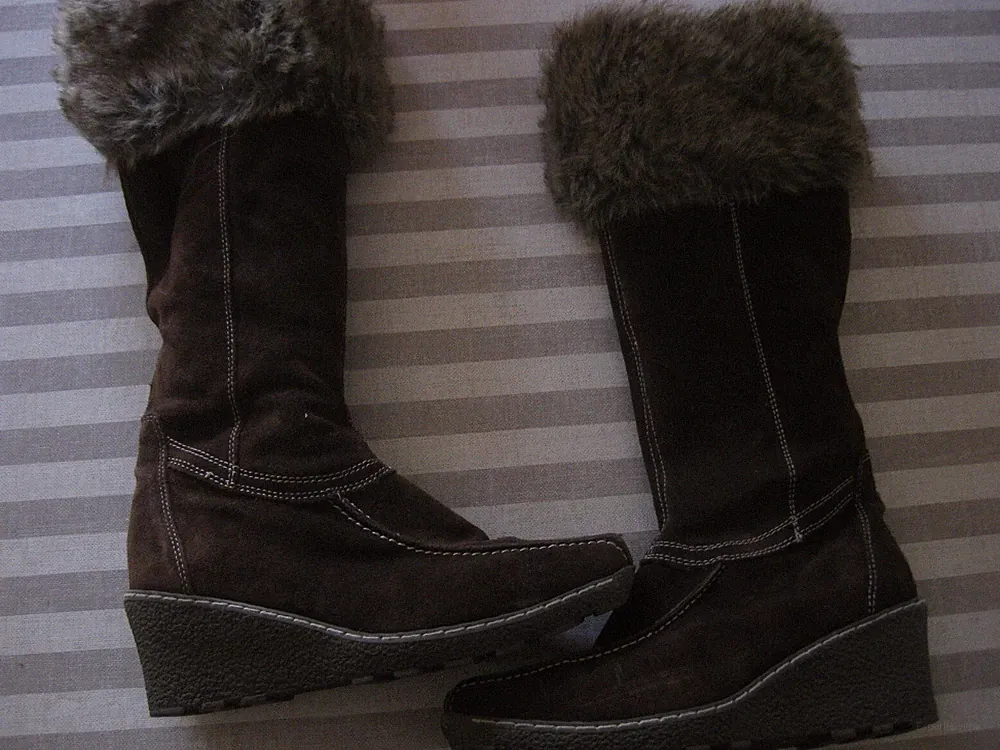 Schuhe Stiefel Damen Gr. 36 Wildleder Webpelzrand warm braun Gummisohle Reißver.