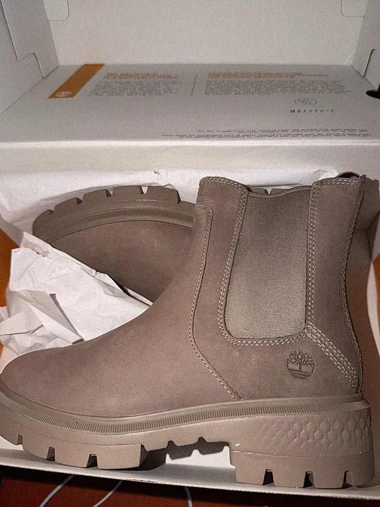 Schuhe Timberland Cortina Valley Chelsea TB0A41EW929 - Neu 37,5