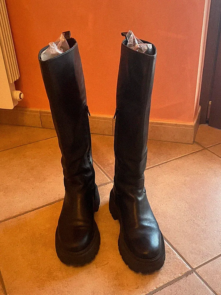 Schwarze Knöchelstiefel aus echtem Leder der Marke Barca eu41 Frühling/Sommer