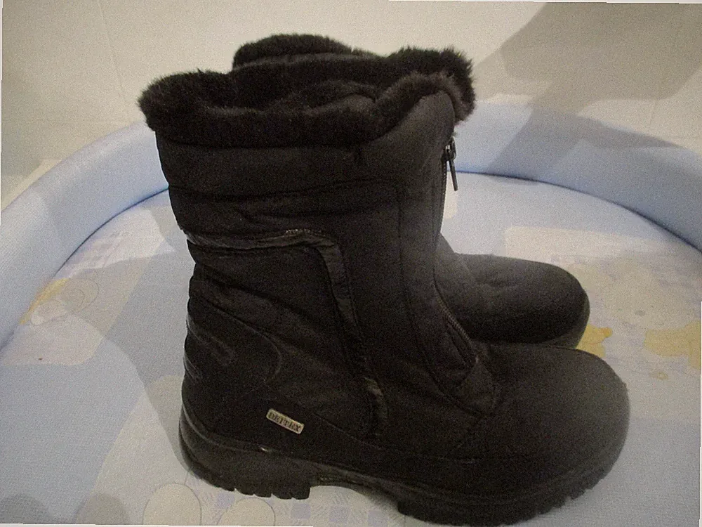 schwarze Stiefel DEITEX Gr 37 warm gefüttert mit Fell flach Damen Kinder