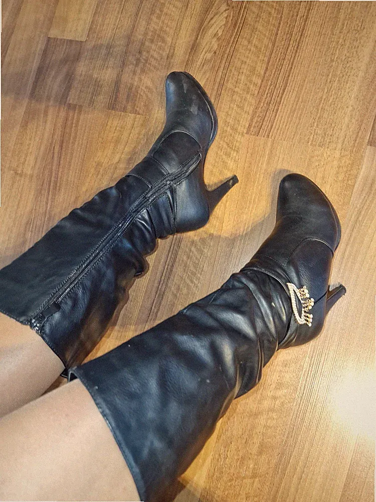 Sehr Schöne Damen Stiefel Schwarz Gr. 39 Guter Zustand Siehe Bilder