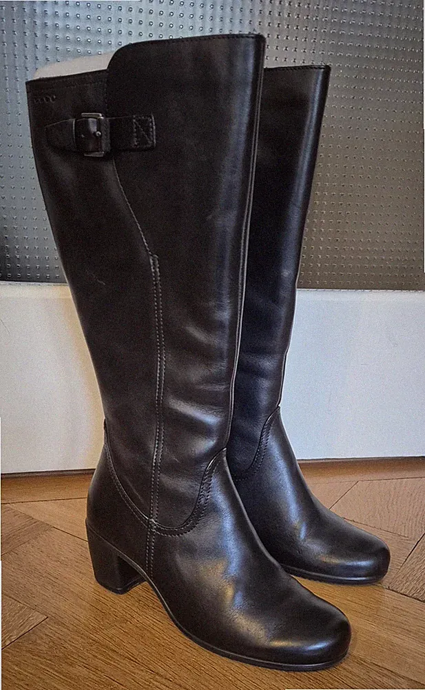 Sehr schöne Damenstiefel in Schwarz, Gr. 36 von ECCO *TOP ZUSTAND*