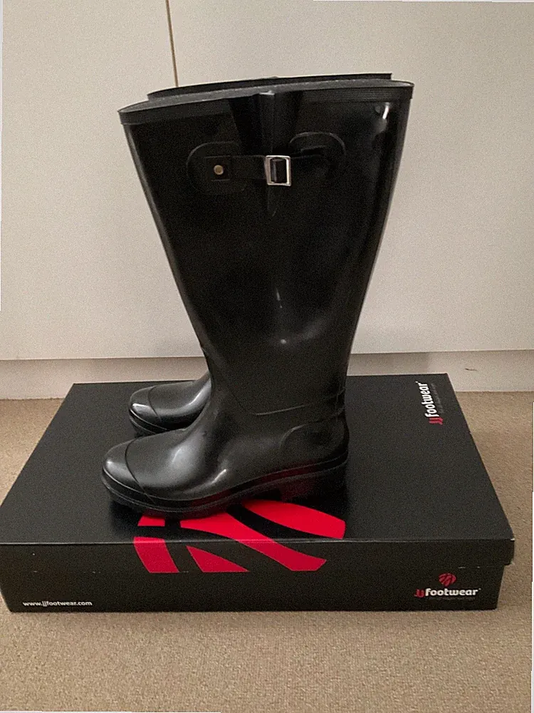 gummistiefel damen schwarz lack
