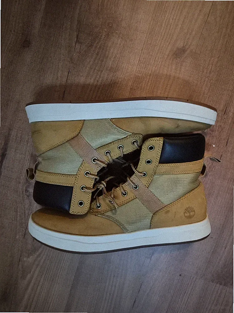 Size 43.5 Timberland Boots, Used, Winter Shoe, And Comfy