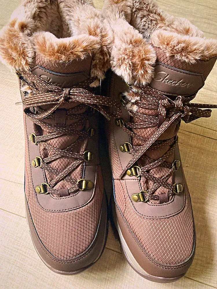 SKECHERS Schneestiefel Unisex Braun gefüttert Kunstfell Schnürung Gr 41 Neu