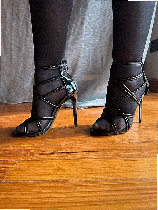 Sklaven Sandalen Sommer schwarz, geflochten Stilettoabsatz Gr. 37 GEBRAUCHT