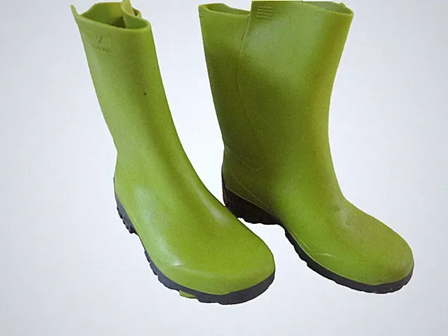 SOLOGNAC hübsche Gummistiefel Gr. 27 28 grün Jungen Schuhe Stiefel Regenstiefel