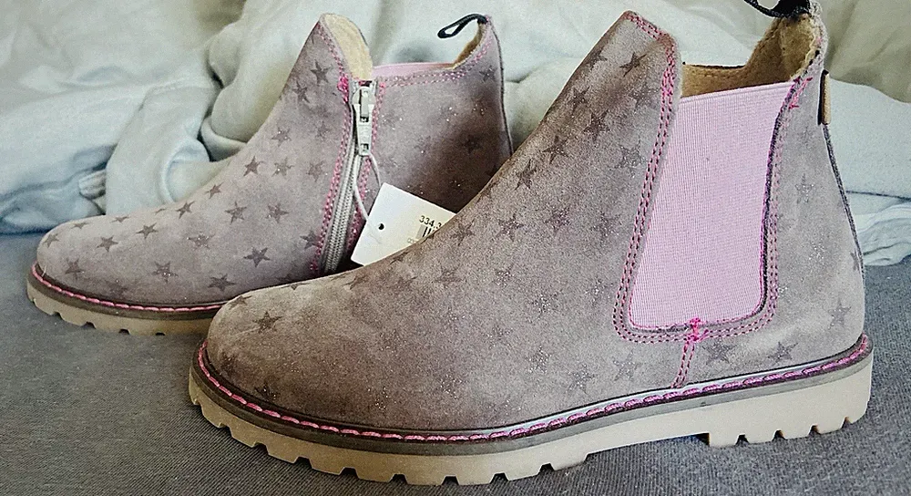34 Glitzerstiefel