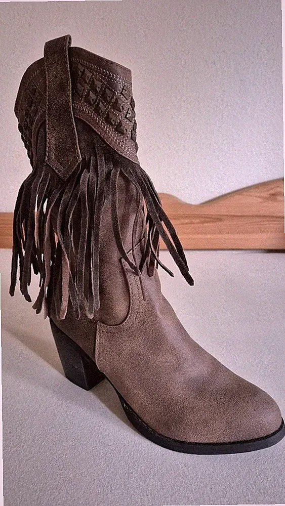 Kunstpelz Cowboystiefel
