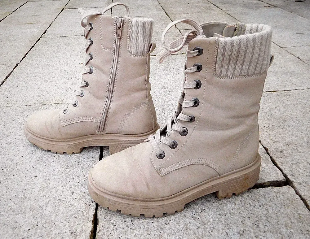 Stiefel Gr.38, hoch, hellbeige, warm gefüttert, SPENDENAKTION!