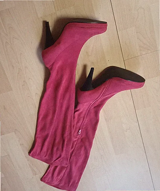 Stiefel pink Gr. 40 in Velourslederoptik 10cm Absatz+52cm Stiefellänge -NEU