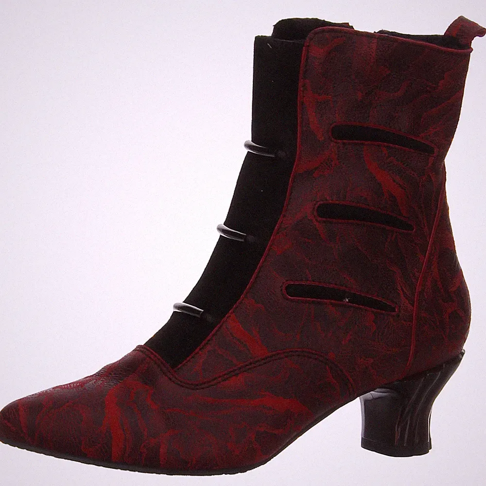 Stiefelette von Simen in Rot