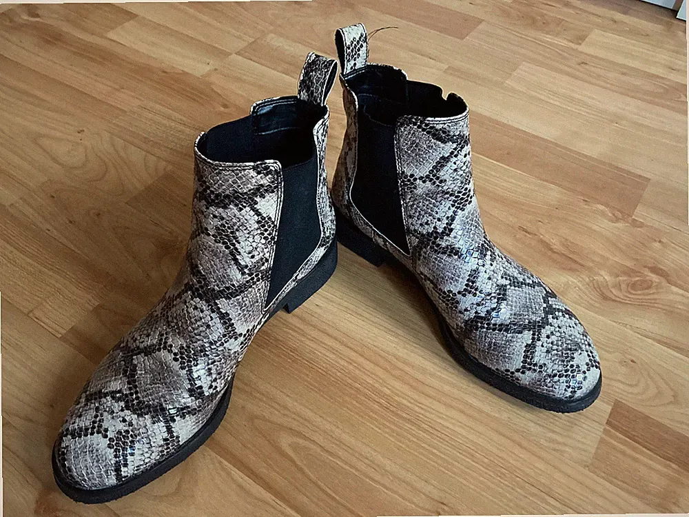 Stiefeletten Chelsea Boots von Clarks 1x getragen, Schlangenoptik