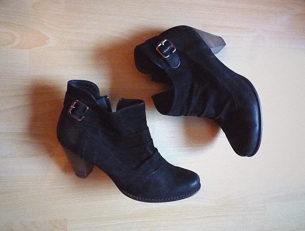 Stiefeletten, Chelsea Boots von Paul Green Gr. 6 bzw. 39 in Schwarz schön