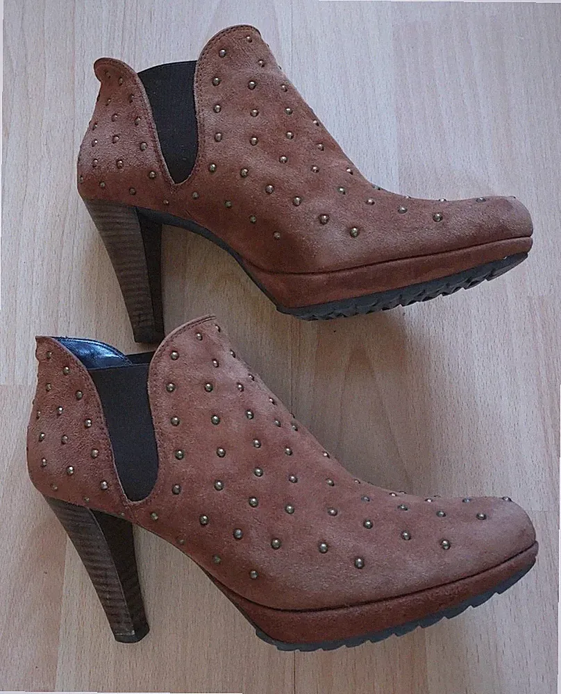Stiefeletten Paul Green München Damen Gr.38/38,5 Nubuk Braun Nieten Neuwertig