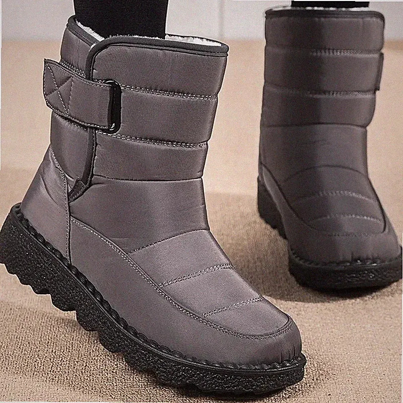 Superwarme Damen Schneestiefel, kurzer Winterfellstiefel.