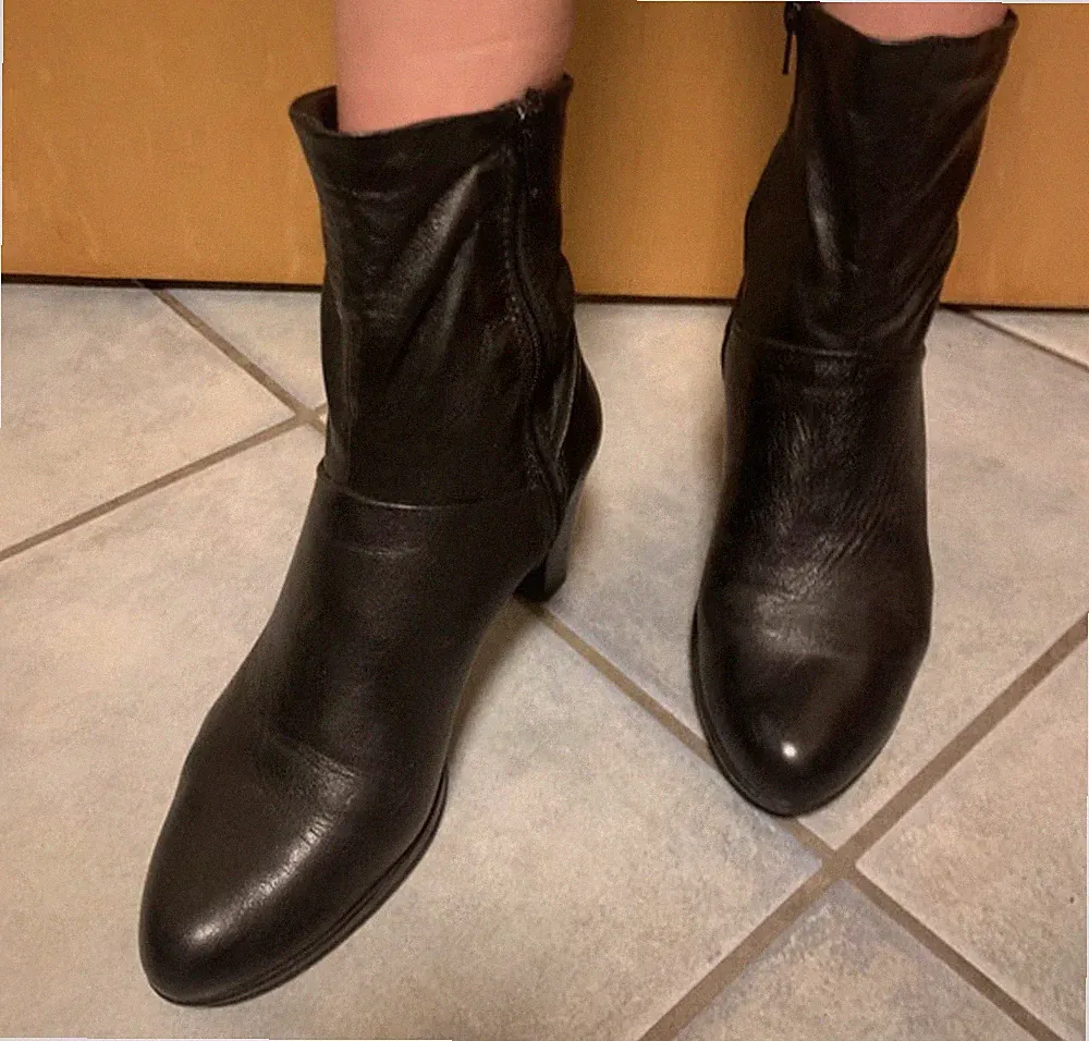 Tamaris Damen Pumps Stiefeletten in Gr. 37 schwarz Büro Freizeit Arbeit
