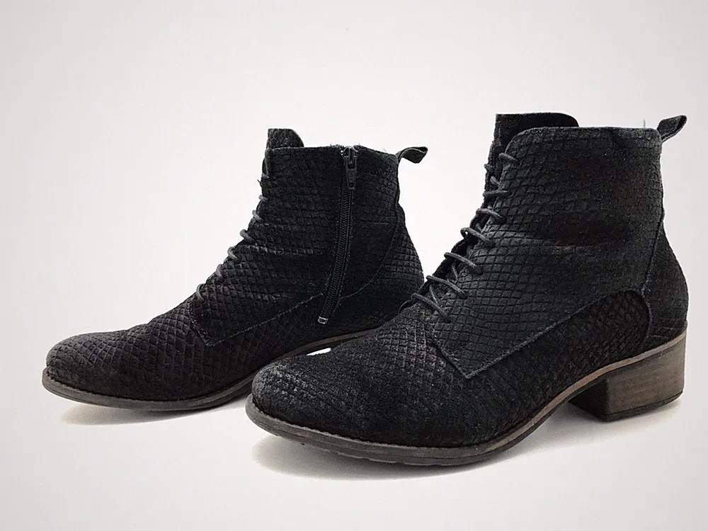 Tamaris Damen Stiefel Gr. 42 Stiefelette Schnürboots Halbstiefel Komfort Schwarz
