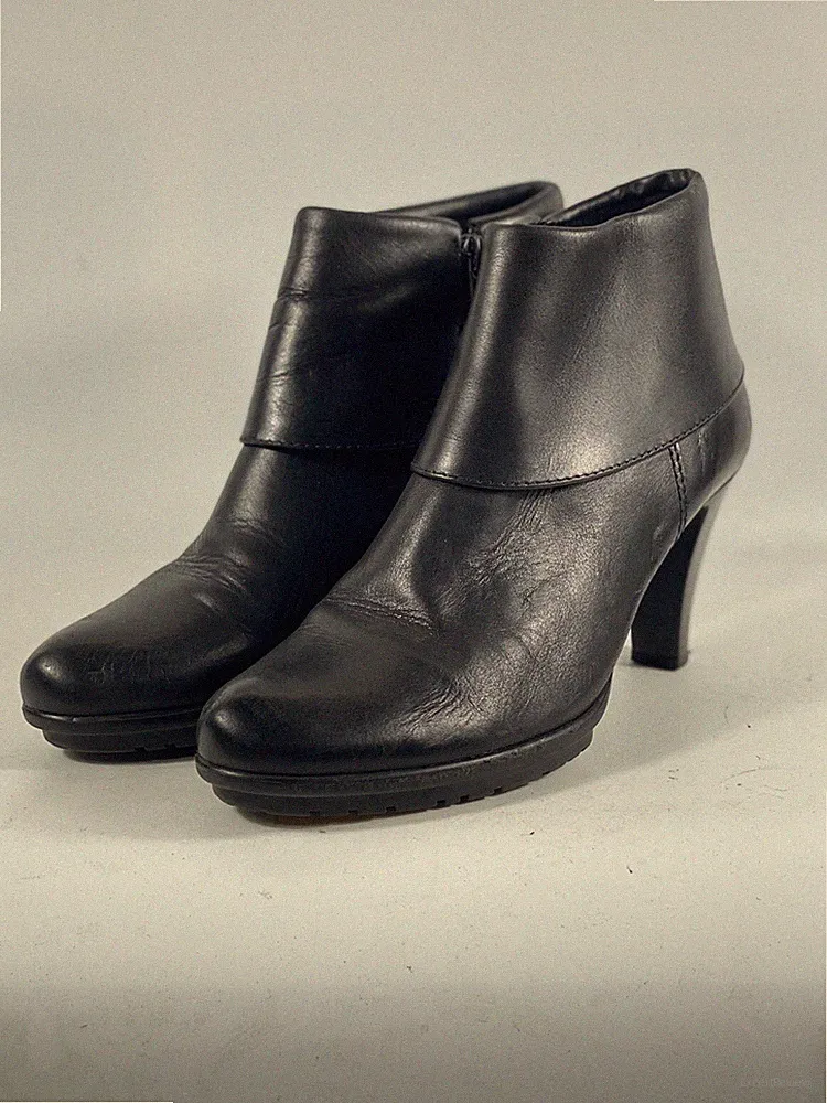 Tamaris gr 40 Damen Boots Stiefeletten Pumps Halbschuhe Sehr Gut Karton 21