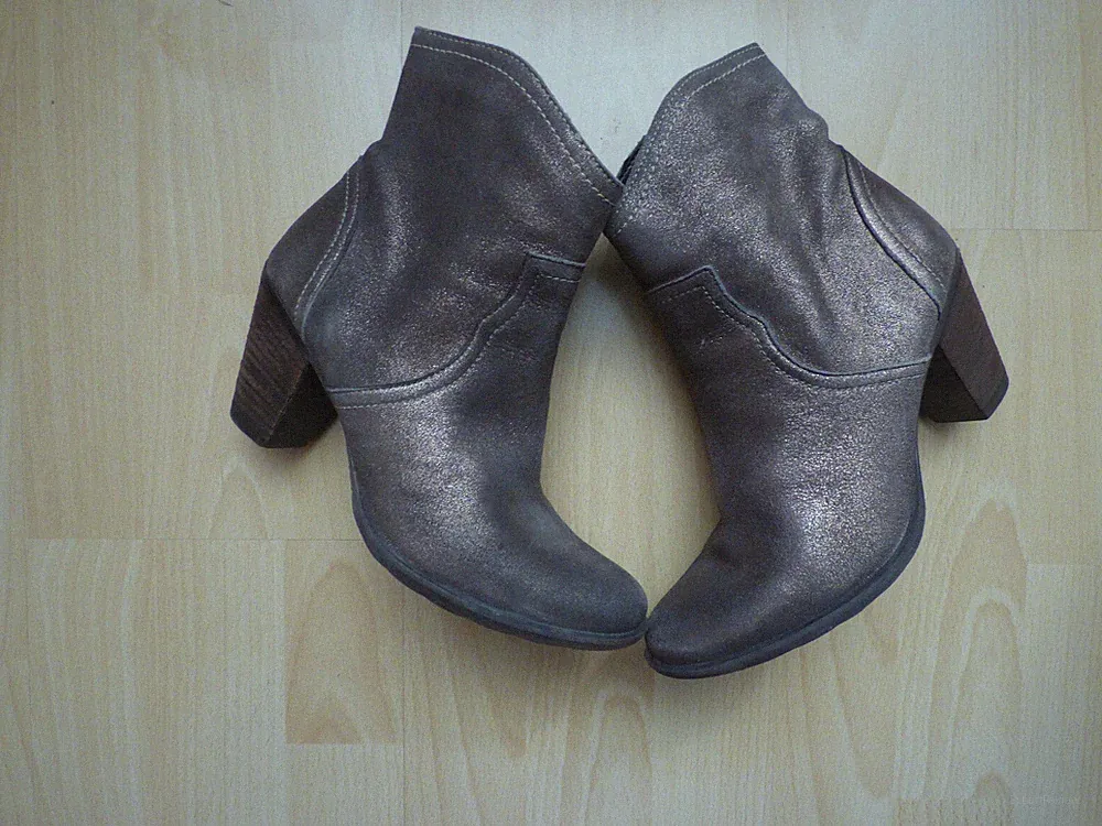 Tamaris Stiefeletten Chelsea Ankle Boots Gr. 36 Braun/Bronze u. Tasche Trachten